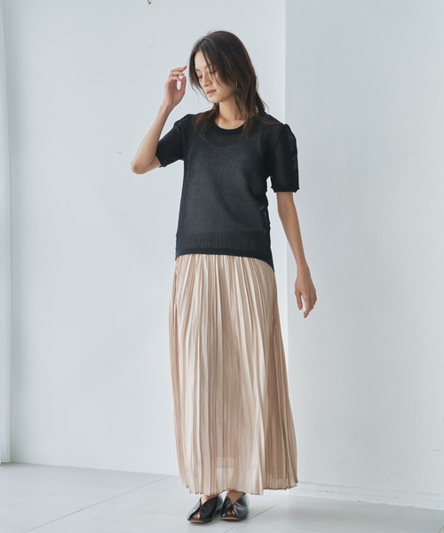 audrey and john wad(オードリーアンドジョンワッド)の「ストライプ透かし柄半袖ニット(ニット/セーター・レディース・スミクロ/アイボリー/グレイッシュベージュ・FREE)」の9枚目の写真