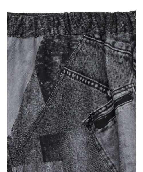 Ameri（アメリ）の「DENIM PATCHWORK PRINT SKIRT（デニムスカート・レディース・ブラック/ブルー・SMALL/MEDIUM）」の13枚目の写真