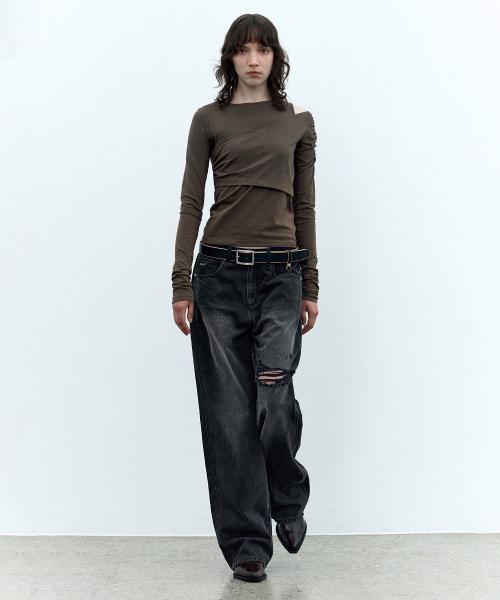 INSILENCE WOMEN(インサイレンスウーマン)の「ワンスリットストレートデニム ブラック(デニムパンツ・レディース・その他・X-SMALL/MEDIUM)」の5枚目の写真