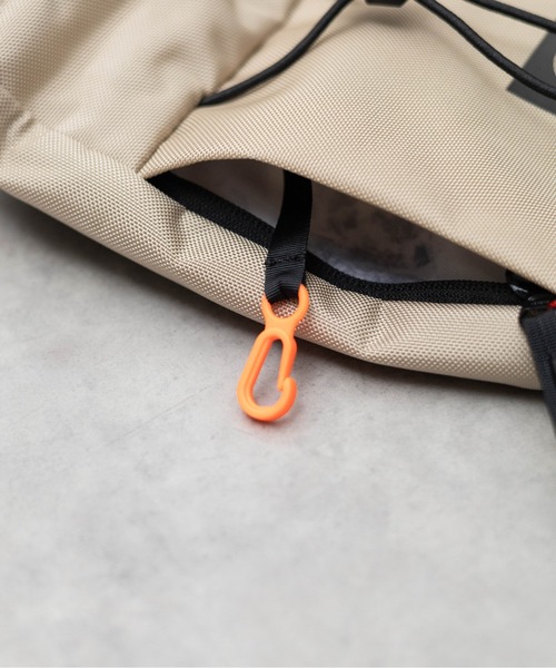 Mammut（マムート）の「【MAMMUT）】Xeron Pouch RT 1（ショルダーバッグ・メンズ・ブラック/ベージュ・FREE）」の9枚目の写真
