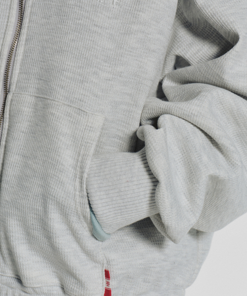 MENASOO(ミナス)の「Waffle Mink Daily Hooded Zip Up_Oatmeal(パーカー・レディース・オートミール・F)」の11枚目の写真