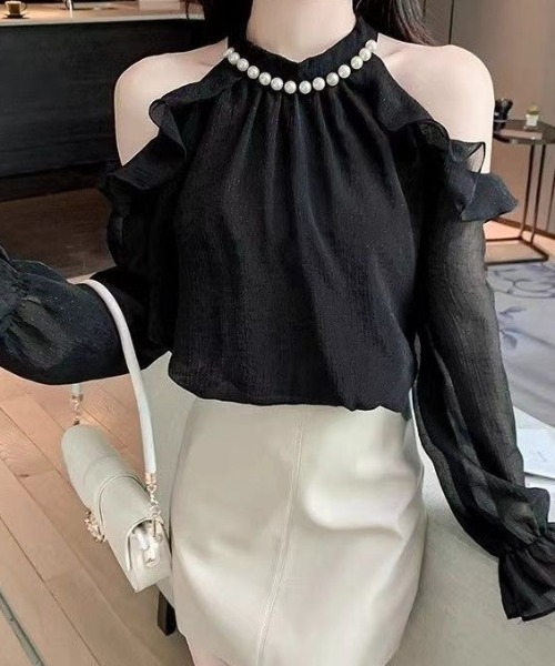 Mejoul(メジュール)の「パールホルターネックフリルシアーブラウス(シャツ/ブラウス・レディース・アイボリー/ブラック・M/L)」の3枚目の写真