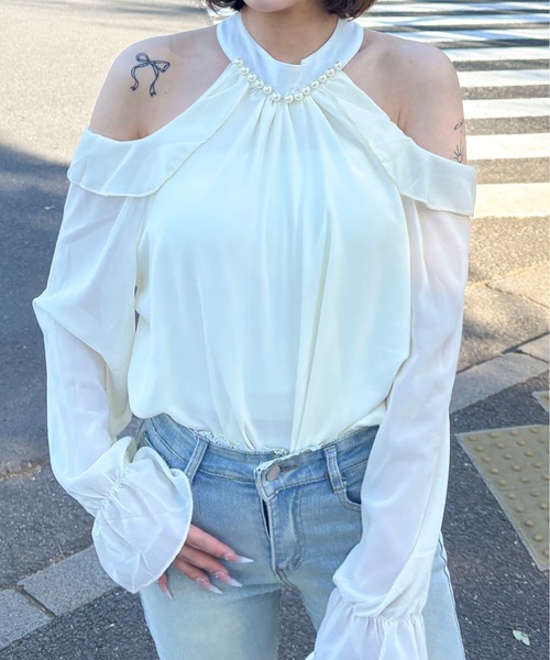 Mejoul(メジュール)の「パールホルターネックフリルシアーブラウス(シャツ/ブラウス・レディース・アイボリー/ブラック・M/L)」の12枚目の写真