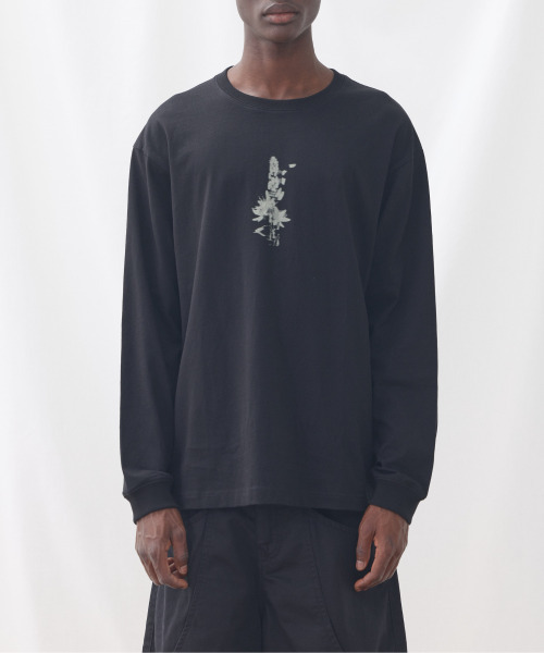 eastserviceshop(イーストサービスショップ)の「アスフォデルフラワーロングスリーブ - ブラック(Tシャツ/カットソー・レディース・ブラック・SMALL/MEDIUM/LARGE)」の2枚目の写真