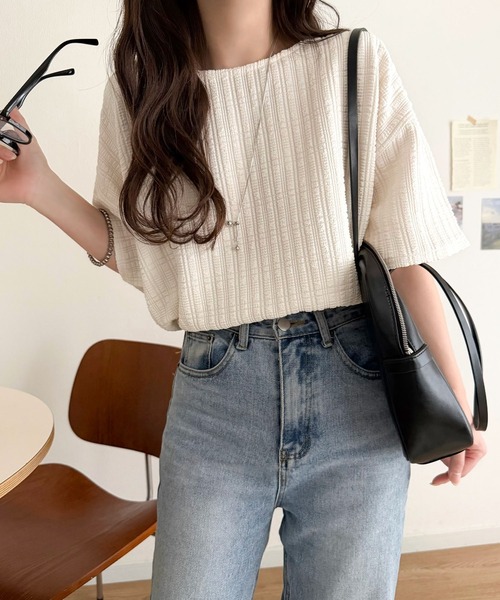 classicalelf(クラシカルエルフ)の「ラフなのに品よく見える。軽やかぽこぽこフクレジャガードトップス(半袖)(Tシャツ/カットソー・レディース・オフホワイト/ブラック/アイボリー/グレイッシュベージュ/ライトグレー・X-LARGE/SMALL/MEDIUM/LARGE)」の22枚目の写真