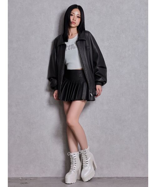 GYDA(ジェイダ)の「スリットフェイクレザープリーツスカートライクショートパンツ(スカート・レディース・ブラック・MEDIUM/SMALL)」の18枚目の写真