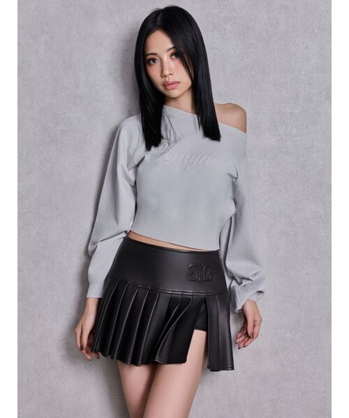 GYDA(ジェイダ)の「スリットフェイクレザープリーツスカートライクショートパンツ(スカート・レディース・ブラック・MEDIUM/SMALL)」の19枚目の写真