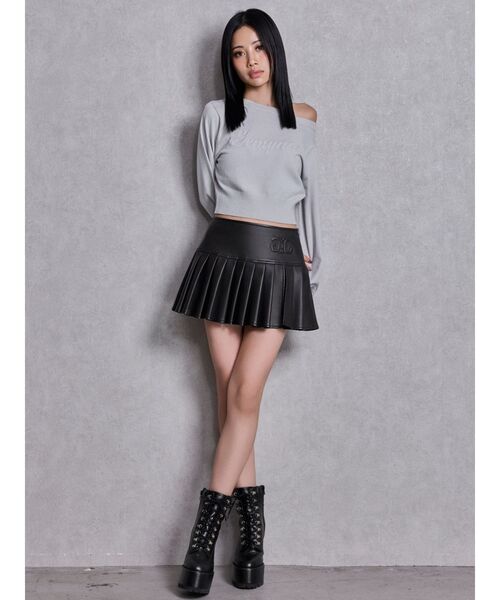 GYDA(ジェイダ)の「スリットフェイクレザープリーツスカートライクショートパンツ(スカート・レディース・ブラック・MEDIUM/SMALL)」の20枚目の写真