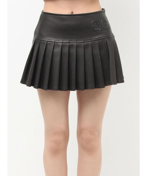 GYDA(ジェイダ)の「スリットフェイクレザープリーツスカートライクショートパンツ(スカート・レディース・ブラック・MEDIUM/SMALL)」の5枚目の写真