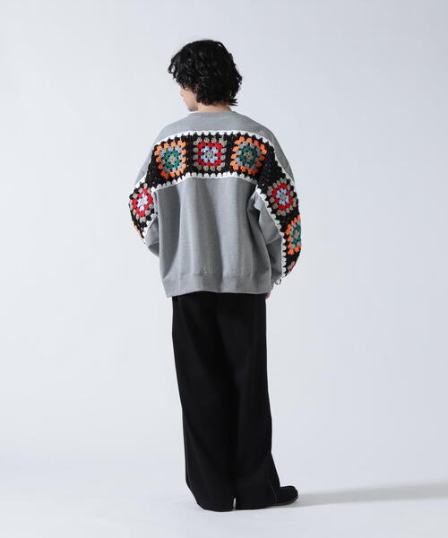 DISCOVERED（ディスカバード）の「DISCOVERED(ディスカバード) 別注 CROCHET SLEEVE SWEAT（スウェット・メンズ・グレー/ホワイト/その他24/ブラック・1/3）」の14枚目の写真