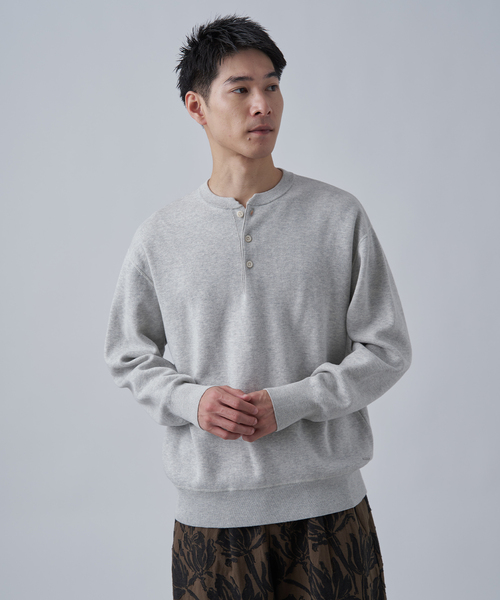 B.C STOCK（ベーセーストック）の「《追加》【ANTS & ELEPHANTS】2トーン スウェットライクヘンリーネックニット（ニット/セーター・メンズ・ブラック/グレー/ネイビー/グリーン/ベージュ系その他・LARGE/MEDIUM）」の7枚目の写真