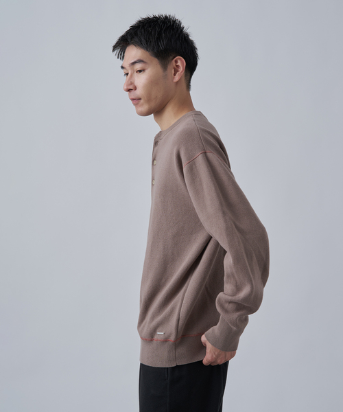 B.C STOCK（ベーセーストック）の「《追加》【ANTS & ELEPHANTS】2トーン スウェットライクヘンリーネックニット（ニット/セーター・メンズ・ブラック/グレー/ネイビー/グリーン/ベージュ系その他・LARGE/MEDIUM）」の12枚目の写真