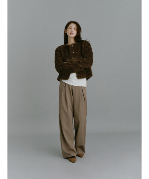Yuje(ユジェ)の「TEDDY FUR JACKET (3color,2size)(ムートンコート・レディース・ライトグレー/ブラック/ダークブラウン・SMALL/MEDIUM)」の17枚目の写真