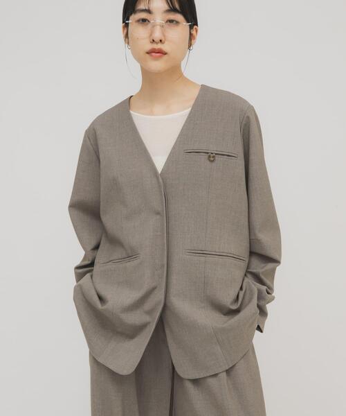 KBF（ケイビーエフ）の「ノーカラーデザインジャケット（ノーカラージャケット・レディース・グレー系その他/ブラウン系その他・ONE）」の7枚目の写真