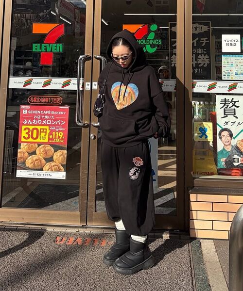 Retriever Club（レトリーバークラブ）の「ANGEL HOODIE [BLACK]（パーカー・レディース・その他・S/L）」の17枚目の写真