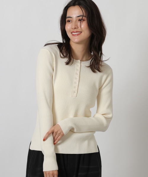 LAKOLE（ラコレ）の「14ゲージヘンリーネックニットプルオーバー / 639733（ニット/セーター・レディース・ブルー系その他/杢グレー/ブラック/アイボリー・FREE）」の2枚目の写真