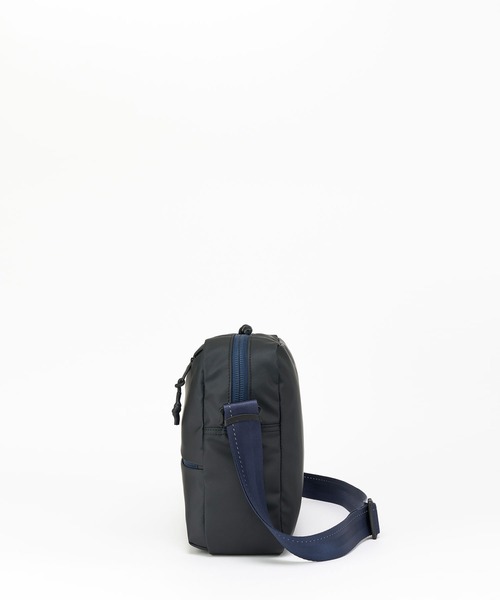 Samsonite(サムソナイト)の「サムソナイトレッド Z-ZIP クロスボディ バッグ M(ボディバッグ/ウエストポーチ・メンズ・ブラック/ブラック×ブルー・ONE SIZE)」の10枚目の写真