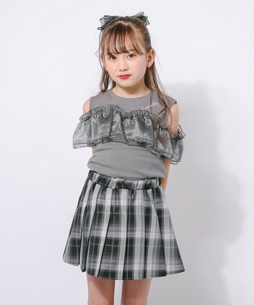 URBAN CHERRY（アーバンチェリー）の「【動くたびラメきらめく】ラメミックスプリーツスカート(インナーパンツ付き)（スカート・キッズ・ブラック/パープル/ネイビー/ピンク・120cm/110cm/140cm/130cm/150cm）」の5枚目の写真