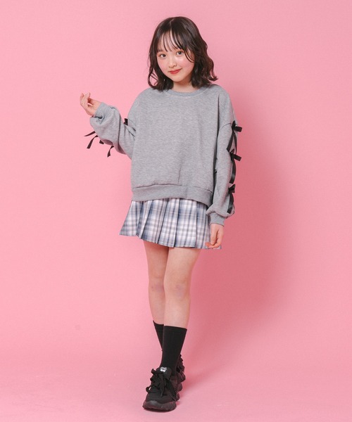 URBAN CHERRY（アーバンチェリー）の「【動くたびラメきらめく】ラメミックスプリーツスカート(インナーパンツ付き)（スカート・キッズ・ブラック/パープル/ネイビー/ピンク・120cm/110cm/140cm/130cm/150cm）」の13枚目の写真