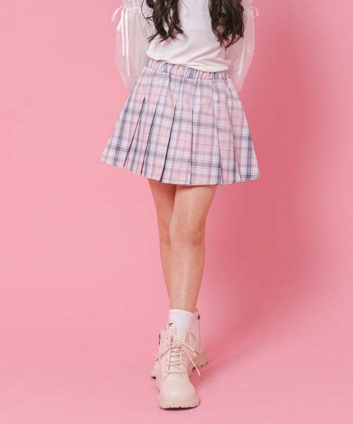 URBAN CHERRY（アーバンチェリー）の「【動くたびラメきらめく】ラメミックスプリーツスカート(インナーパンツ付き)（スカート・キッズ・ブラック/パープル/ネイビー/ピンク・120cm/110cm/140cm/130cm/150cm）」の18枚目の写真