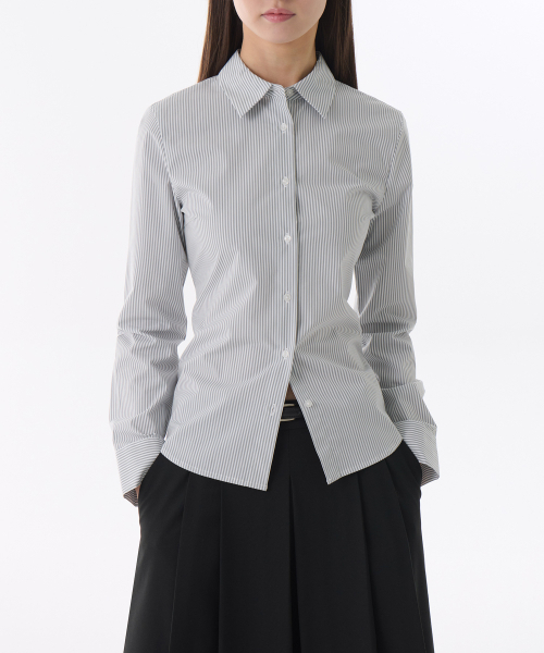 MUSINSA STANDARD WOMAN（ムシンサスタンダードウーマン）の「ウィメンズストライプスリムフィットシャツ[グレー]（シャツ/ブラウス・レディース・その他・SMALL/MEDIUM/LARGE/X-SMALL/X-LARGE）」の3枚目の写真