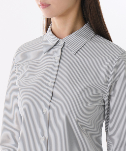 MUSINSA STANDARD WOMAN（ムシンサスタンダードウーマン）の「ウィメンズストライプスリムフィットシャツ[グレー]（シャツ/ブラウス・レディース・その他・SMALL/MEDIUM/LARGE/X-SMALL/X-LARGE）」の5枚目の写真