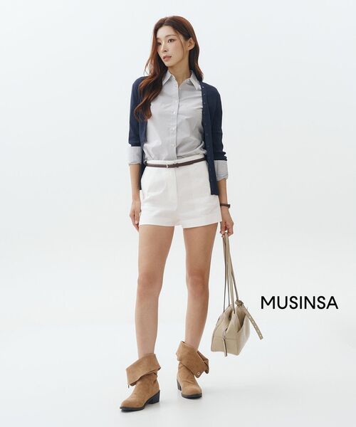 MUSINSA STANDARD WOMAN（ムシンサスタンダードウーマン）の「ウィメンズストライプスリムフィットシャツ[グレー]（シャツ/ブラウス・レディース・その他・SMALL/MEDIUM/LARGE/X-SMALL/X-LARGE）」の2枚目の写真