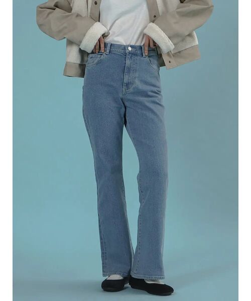 FIKA.(フィーカ)の「Slim flared denim pants(デニムパンツ・レディース・ブルー系その他/ブルー・MEDIUM/SMALL)」の1枚目の写真