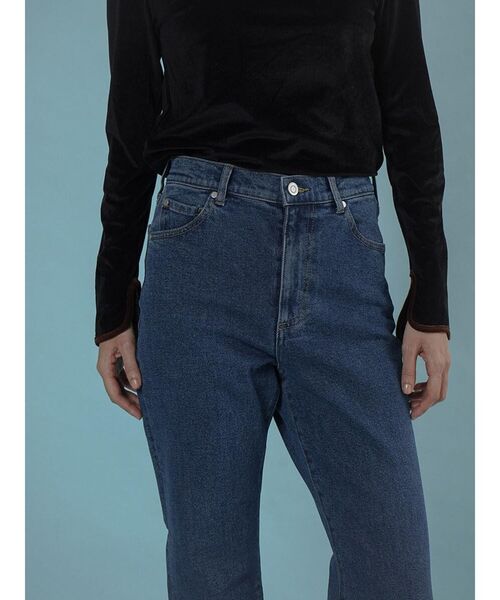 FIKA.(フィーカ)の「Slim flared denim pants(デニムパンツ・レディース・ブルー系その他/ブルー・MEDIUM/SMALL)」の6枚目の写真