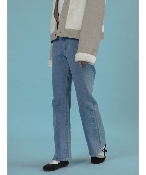 FIKA.(フィーカ)の「Slim flared denim pants(デニムパンツ・レディース・ブルー系その他/ブルー・MEDIUM/SMALL)」の21枚目の写真