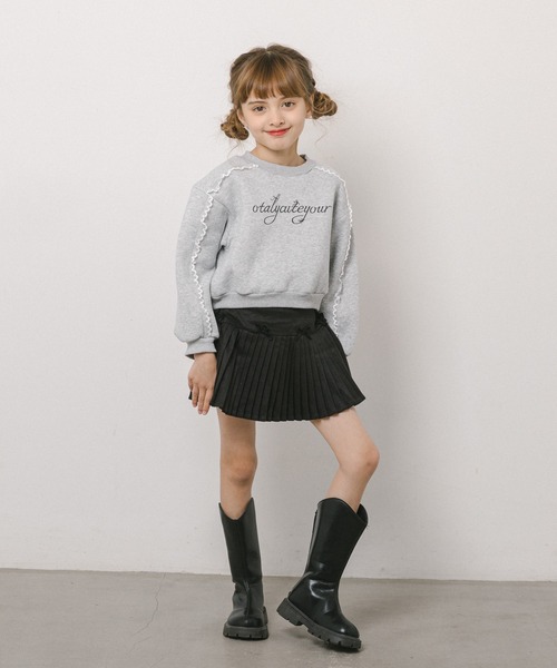 URBAN CHERRY（アーバンチェリー）の「サイドフリルデザインフレンチロゴ刺繍トレーナー（その他トップス・キッズ・グレー/ブラック・120cm/130cm/140cm/110cm）」の6枚目の写真