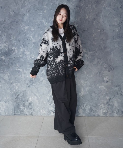 NOIZY(ノイジー)の「Abstract Shaggy Cardigan / 総柄 シャギーニット カーディガン(カーディガン/ボレロ・メンズ・ブラック/ワインレッド/ブルー・MEDIUM/LARGE)」の12枚目の写真
