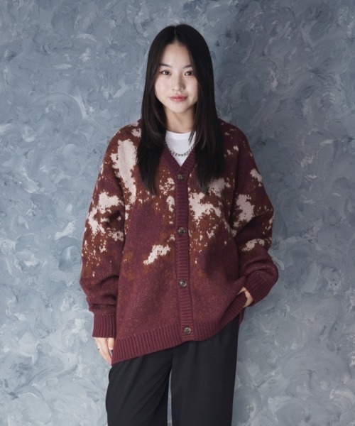 NOIZY(ノイジー)の「Abstract Shaggy Cardigan / 総柄 シャギーニット カーディガン(カーディガン/ボレロ・メンズ・ブラック/ワインレッド/ブルー・MEDIUM/LARGE)」の18枚目の写真