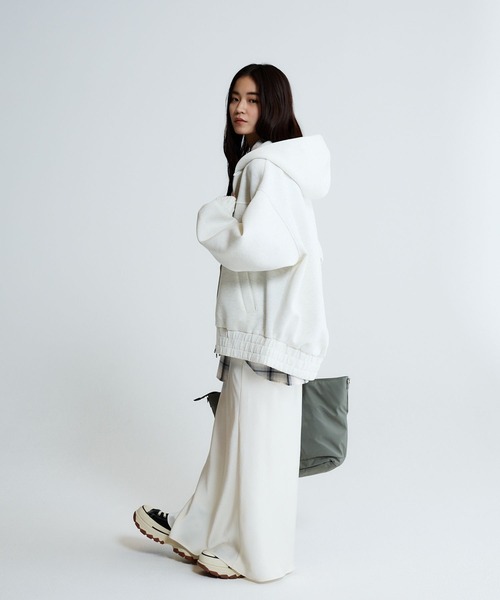 JEANASIS（ジーナシス）の「ダンボールBIGフードブルゾン/638699（ブルゾン・レディース・ブラック/オートミール/グレー・FREE）」の6枚目の写真