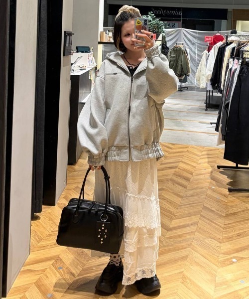 JEANASIS（ジーナシス）の「ダンボールBIGフードブルゾン/638699（ブルゾン・レディース・ブラック/オートミール/グレー・FREE）」の22枚目の写真