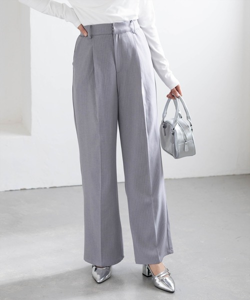CLEAR BASIC（クリアベーシック）の「【低身長対応／サイズ展開あり】ストライプワイドパンツ(セット可)[オフィスカジュアル 着回し抜群 大人]≪新作≫（その他パンツ・レディース・チャコールグレー/ベージュ/ライトグレー・F/PF）」の2枚目の写真