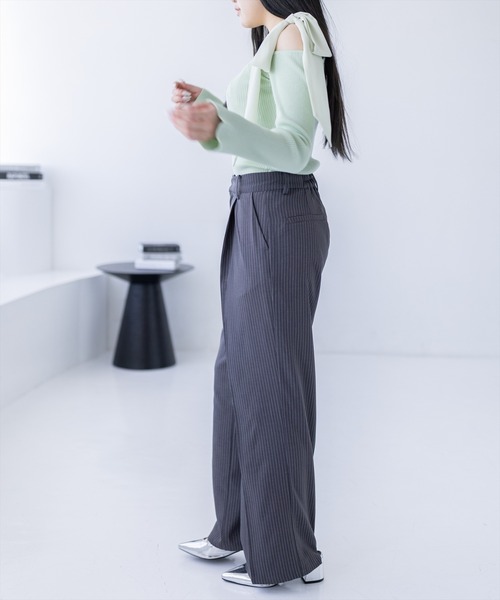 CLEAR BASIC（クリアベーシック）の「【低身長サイズ有/オフィス◎】ストライプワイドパンツ(セットアップ可)[スラックス/ハイウエスト/通勤/きれいめ]（スラックス・レディース・チャコールグレー/ベージュ/ライトグレー・F/PF）」の19枚目の写真