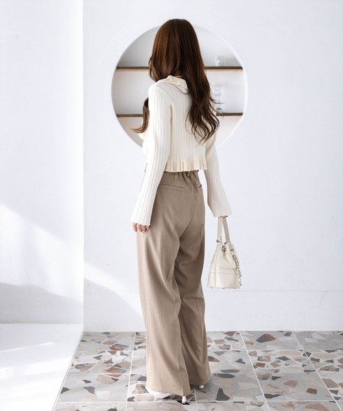 CLEAR BASIC（クリアベーシック）の「【低身長サイズ有/オフィス◎】ストライプワイドパンツ(セットアップ可)[スラックス/ハイウエスト/通勤/きれいめ]（スラックス・レディース・チャコールグレー/ベージュ/ライトグレー・F/PF）」の5枚目の写真