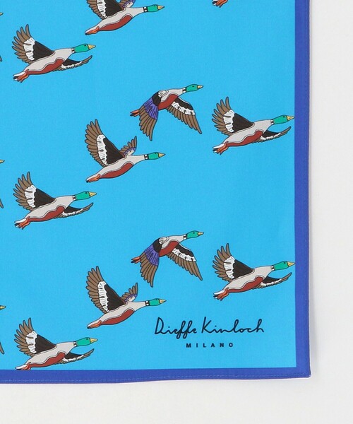 UNITED ARROWS(ユナイテッドアローズ)の「<Dieffe Kinloch>Flock of ducks ハンカチ(バンダナ/スカーフ・メンズ・オレンジ/ターコイズブルー系・FREE)」の4枚目の写真