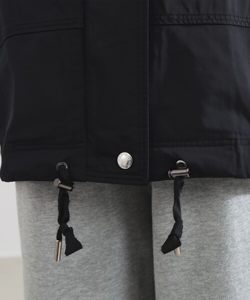 WOOLRICH(ウールリッチ)の「WOOLRICH / テック アノラック ブルゾン(ブルゾン・レディース・ブラック/ベージュ・X-SMALL/SMALL)」の14枚目の写真