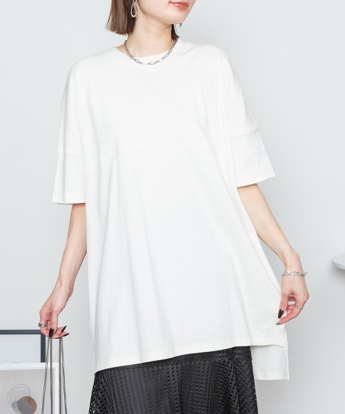 aity(アイティ)の「M-5L オーバーサイズ無地T 夏服(Tシャツ/カットソー・レディース・オフホワイト/グレイッシュベージュ/ピンクベージュ/ブラック・4L~5L/LL~3L/M~L)」の2枚目の写真