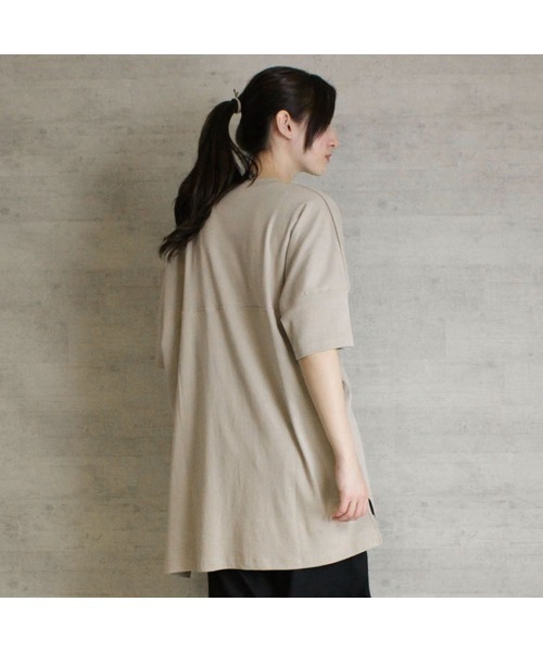 aity(アイティ)の「M-5L オーバーサイズ無地T 夏服(Tシャツ/カットソー・レディース・オフホワイト/グレイッシュベージュ/ピンクベージュ/ブラック・4L~5L/LL~3L/M~L)」の12枚目の写真