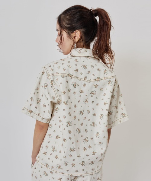 atmos pink(アトモスピンク)の「atmos pink Floral Work Shirt / アトモス ピンク フローラル ワーク シャツ(シャツ/ブラウス・レディース・ブラック/ホワイト・FREE)」の9枚目の写真