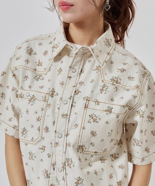 atmos pink(アトモスピンク)の「atmos pink Floral Work Shirt / アトモス ピンク フローラル ワーク シャツ(シャツ/ブラウス・レディース・ブラック/ホワイト・FREE)」の3枚目の写真