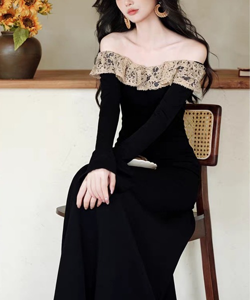 AsheKsha(アシクシャ)の「2026年春コレクション--オフショルダーフリルワンピース(ワンピース・レディース・ブラック・F)」の3枚目の写真