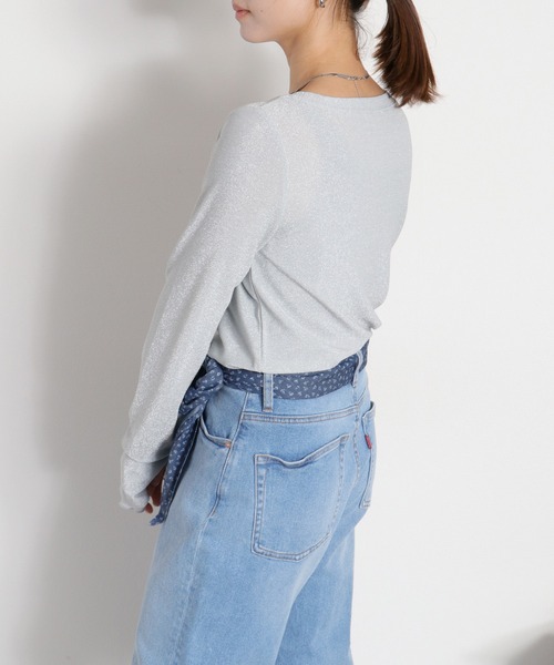 cepo(セポ)の「ラメフィンガーホールロングスリーブカットソー(Tシャツ/カットソー・レディース・ベージュ/ブラック/グレー・M)」の6枚目の写真