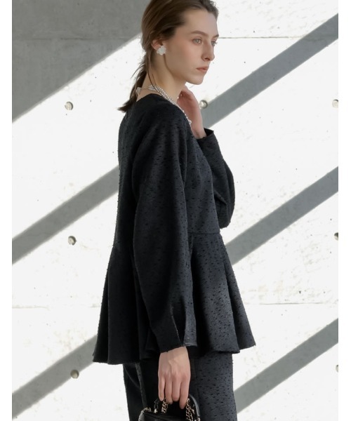 Re:EDIT（リエディ）の「[2026S/S COLLECTION][MEISM by Re:EDIT]フリンジツイードペプラムトップス（シャツ/ブラウス・レディース・ブラック/オフホワイト・LARGE/MEDIUM）」の4枚目の写真