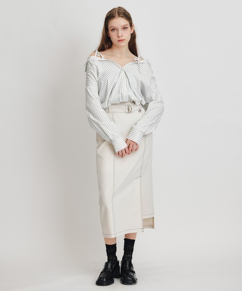 REDYAZEL（レディアゼル）の「ベアレイヤードストライプバルーンオフショルブラウス（シャツ/ブラウス・レディース・ベージュ系その他/ホワイト系その他/ブルー系その他・FREE）」の21枚目の写真