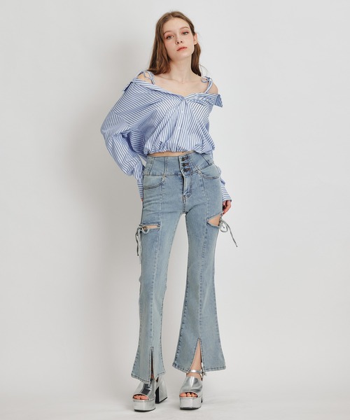 REDYAZEL（レディアゼル）の「ベアレイヤードストライプバルーンオフショルブラウス（シャツ/ブラウス・レディース・ベージュ系その他/ホワイト系その他/ブルー系その他・FREE）」の4枚目の写真