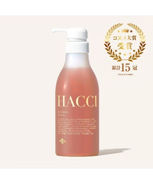 HACCI（ハッチ）の「HACCI(ハッチ)ボディウォッシュ BEE HUG 385mL＜限定パッケージ＞（石鹸/ボディソープ・レディース・ゴールド・FREE）」の2枚目の写真
